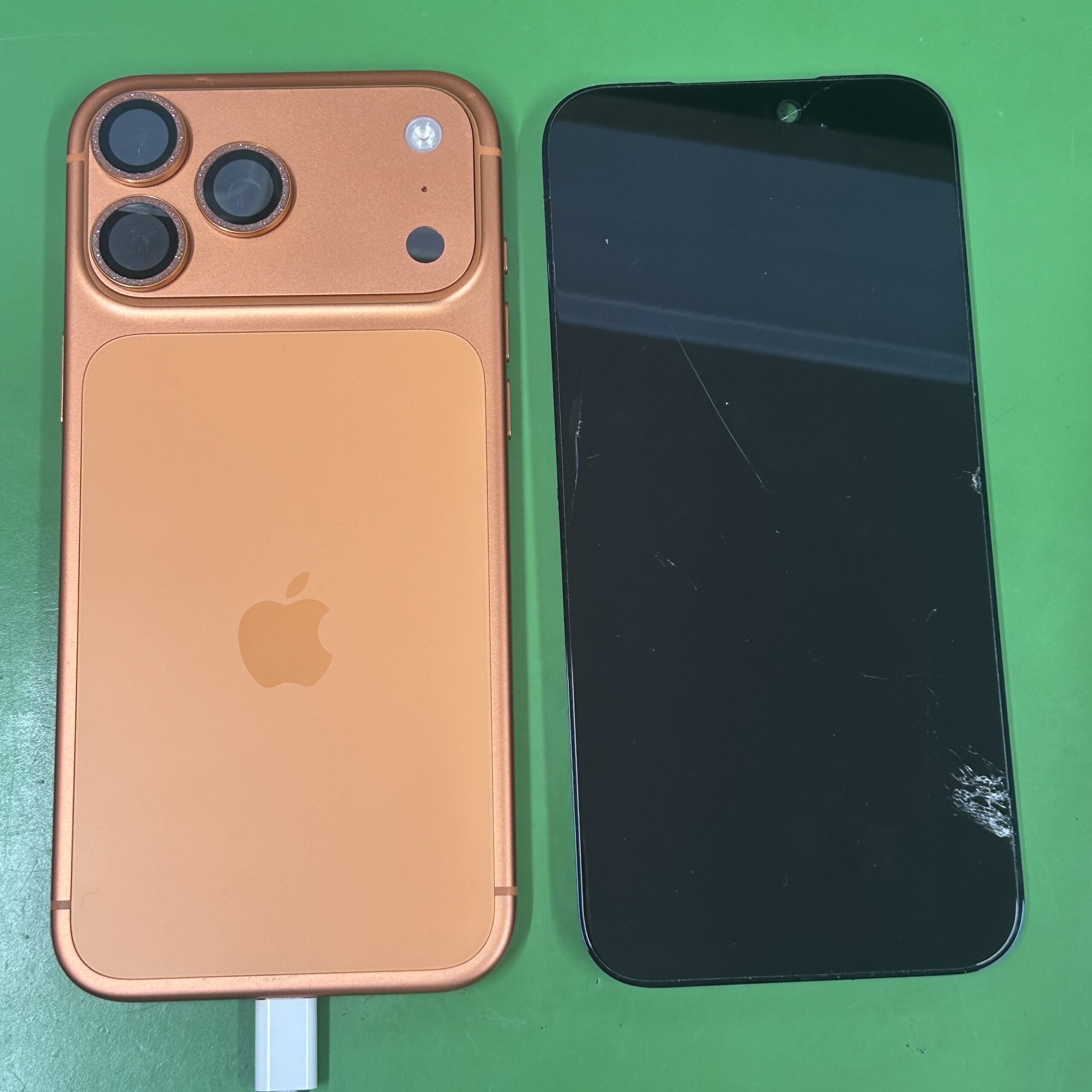 iPhone 17ProMax フロントパネル交換