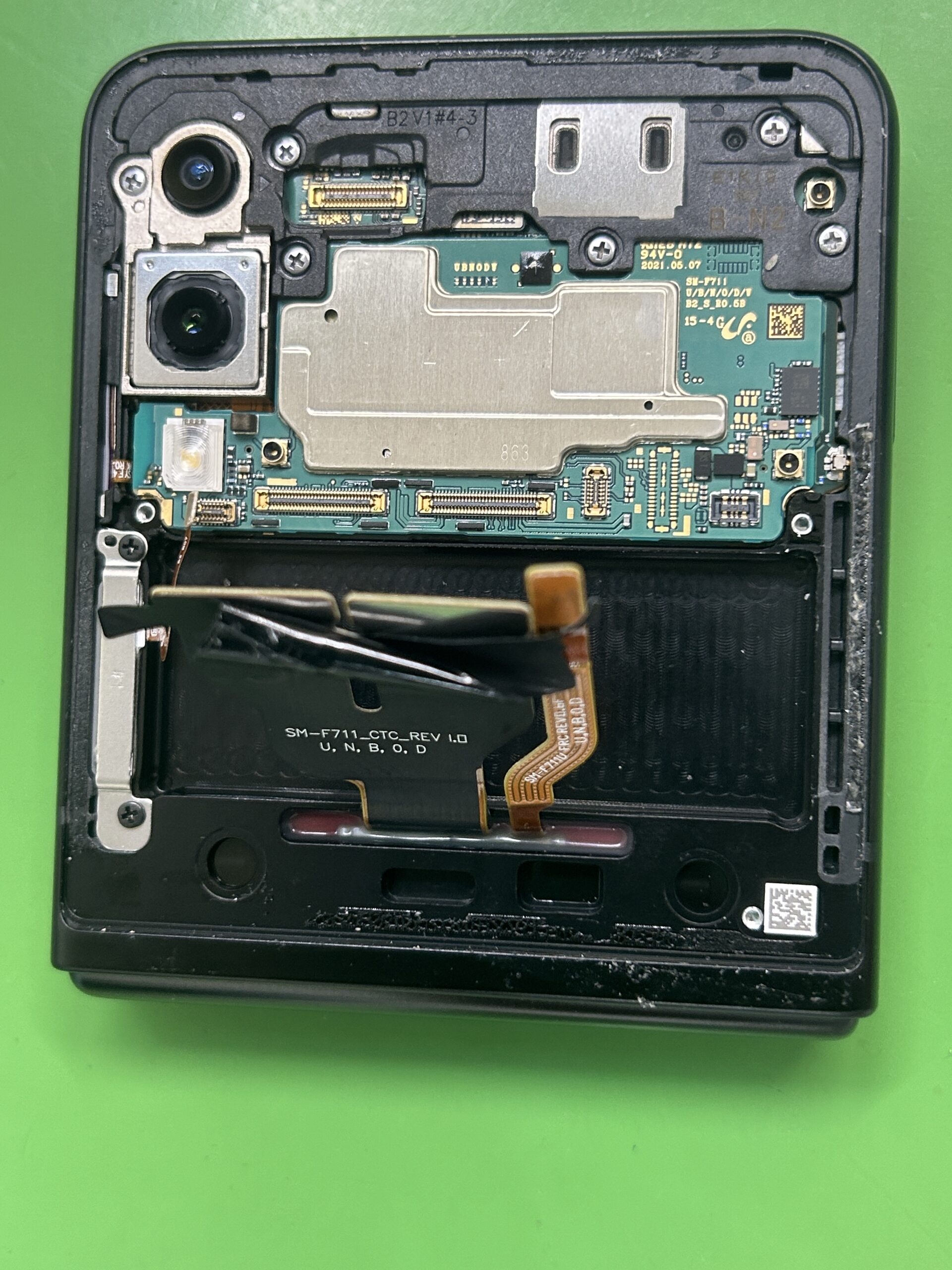 Android Galaxy Z-flip3 バッテリー交換