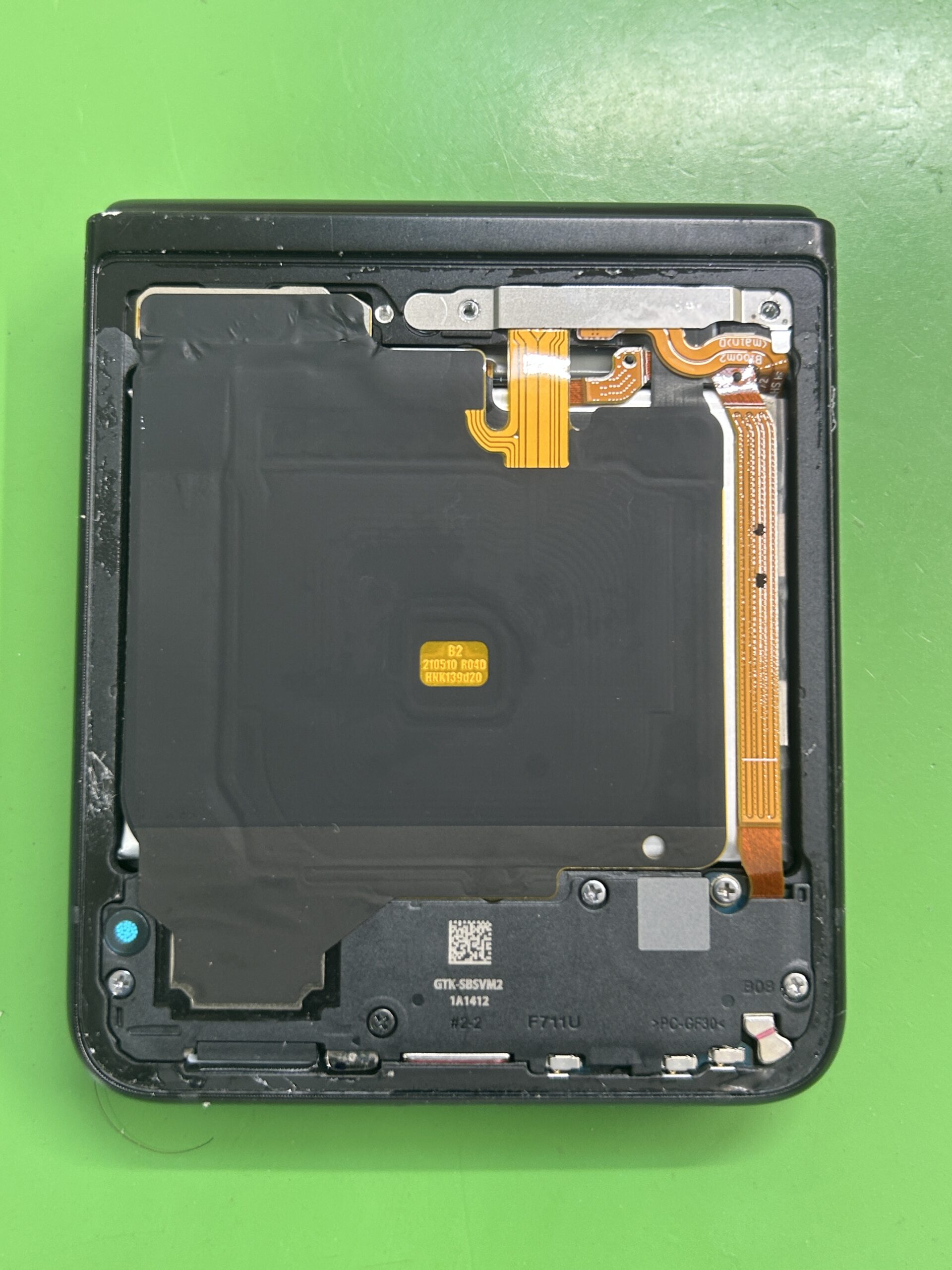Android Galaxy Z-flip3 バッテリー交換